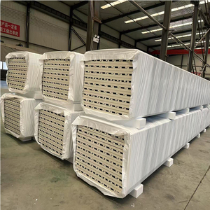 Panel sándwich de techo con aislamiento de aluminio y acero compuesto con núcleo de espuma de <span class=keywords><strong>poliuretano</strong></span>, diseño moderno para uso exterior interior y exterior - Product Image 5