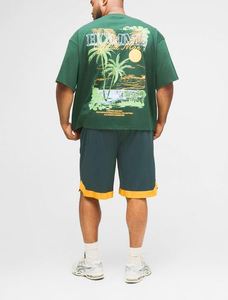 Ensemble survêtement Green Plus ample et épais avec t-shirt imprimé paysage et short de basketball, coupe droite - Product Image 2