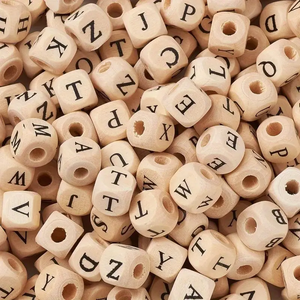 <span class=keywords><strong>Perles</strong></span> de <span class=keywords><strong>lettres</strong></span> carrées en <span class=keywords><strong>bois</strong></span> Alphabet A-Z <span class=keywords><strong>perles</strong></span> artisanales naturelles en vrac pour la fabrication de bijoux motif coeur Bracelets en vrac accessoires de bricolage - Product Image 4