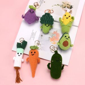 Lindos Llaveros de Muñecos de Comida de Ganchillo: Verduras y Frutas (Maíz, Aguacate, Piña) - Juguetes de Hilo Tejidos a Ganchillo, Accesorios de Encanto - Product Image 1