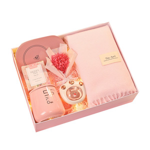 Écharpe et <span class=keywords><strong>gants</strong></span> d'hiver pour <span class=keywords><strong>femme</strong></span>, <span class=keywords><strong>coffret</strong></span> cadeau, nouveauté 2025, cadeau d'anniversaire pratique pour petite amie, meilleure amie - Product Image 1