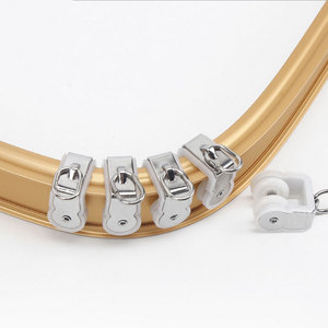 Fait <span class=keywords><strong>sur</strong></span> commande plafond incurvé <span class=keywords><strong>de</strong></span> <span class=keywords><strong>rail</strong></span> <span class=keywords><strong>de</strong></span> <span class=keywords><strong>rideau</strong></span> en aluminium rond <span class=keywords><strong>rail</strong></span> <span class=keywords><strong>de</strong></span> <span class=keywords><strong>rideau</strong></span> <span class=keywords><strong>de</strong></span> <span class=keywords><strong>douche</strong></span> - Product Image 1