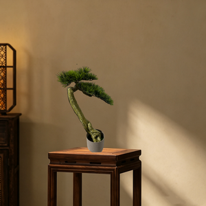 Árboles de Pino Bonsái Artificiales de Plástico con Macetas, Pequeñas Plantas de Pino Artificiales en Maceta para Decoración de Porche, Hogar, Oficina, Patio - Product Image 1
