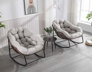 Ensemble de chaises longues <span class=keywords><strong>Lin</strong></span>-Utrend minimalistes modernes pour intérieur/extérieur-Chaise berçante surdimensionnée avec design papasan rembourré - Product Image 1