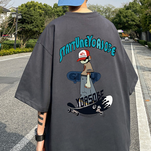 T-shirt in puro cotone con stampa vivace a fumetti da uomo, a maniche corte, vestibilità ampia, per adolescenti, per l'uso quotidiano casual estivo - Product Image 3
