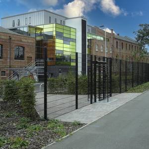 รั้วรักษาความปลอดภัยโลหะแท่งคู่เคลือบผง868ตาข่ายลวดเชื่อม/656/545รั้วอุตสาหกรรม - Product Image 5