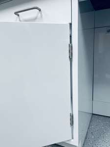 Çelikten Yapılmış Mobil Dolaplar, Laboratuvar Tezgah Dolapları, Çekmece Kulpları ve Kilitleriyle Özelleştirilebilir Laboratuvar Depolama Dolabı - Product Image 4