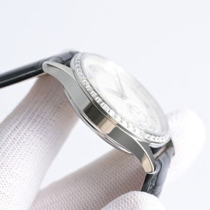 นาฬิกา P Watch 2026 รุ่นขายดี สีเงิน ประดับ<span class=keywords><strong>เพชร</strong></span> คุณภาพสูง ของขวัญสุดหรูสำหรับนักธุรกิจชั้นนำ สำหรับเทศกาลต่างๆ - Product Image 4