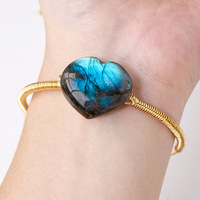 Groothandel natuurlijke kristallen langwerpige hartvormige armband. De perfecte keuze voor Valentijnsdag en Moederdagcadeaus.