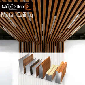 Prix de revient en aluminium linéaire bois déflecteur plafonds système métal décoratif plafond suspendu