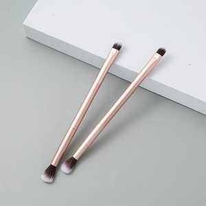 Pinceau cosmétique à sourcils à double extrémité de haut rang, approvisionnement direct d'usine - Product Image 4