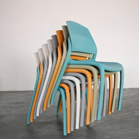 Chaise de salle à manger en plastique PP d'étude d'école de formation grise