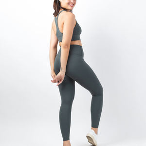 Ensemble de yoga sans couture pour femmes 2025 avec trous pour les pouces, haute élasticité, motif uni, logo frontal, antibactérien, lot de 2 pièces - Product Image 3