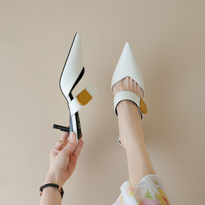 <span class=keywords><strong>Sandali</strong></span> da donna con fibbia dorata decorazione muli femmes distintivo tacco basso scarpe in <span class=keywords><strong>pelle</strong></span> di mucca <span class=keywords><strong>blu</strong></span> <span class=keywords><strong>sandali</strong></span> da donna a punta - Product Image 4