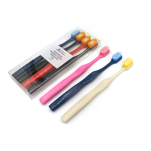 Poils de couleur moyennement durs de qualité supérieure Trou à 360 degrés pour enlever les taches de dents Brosse à dents adulte - Product Image 4