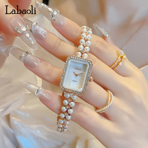 นาฬิกาข้อมือลูกปัดมุกสีขาวสไตล์วินเทจสุดหรู นาฬิกาควอทซ์ที่มีเอกลักษณ์และสง่างาม - Product Image 3