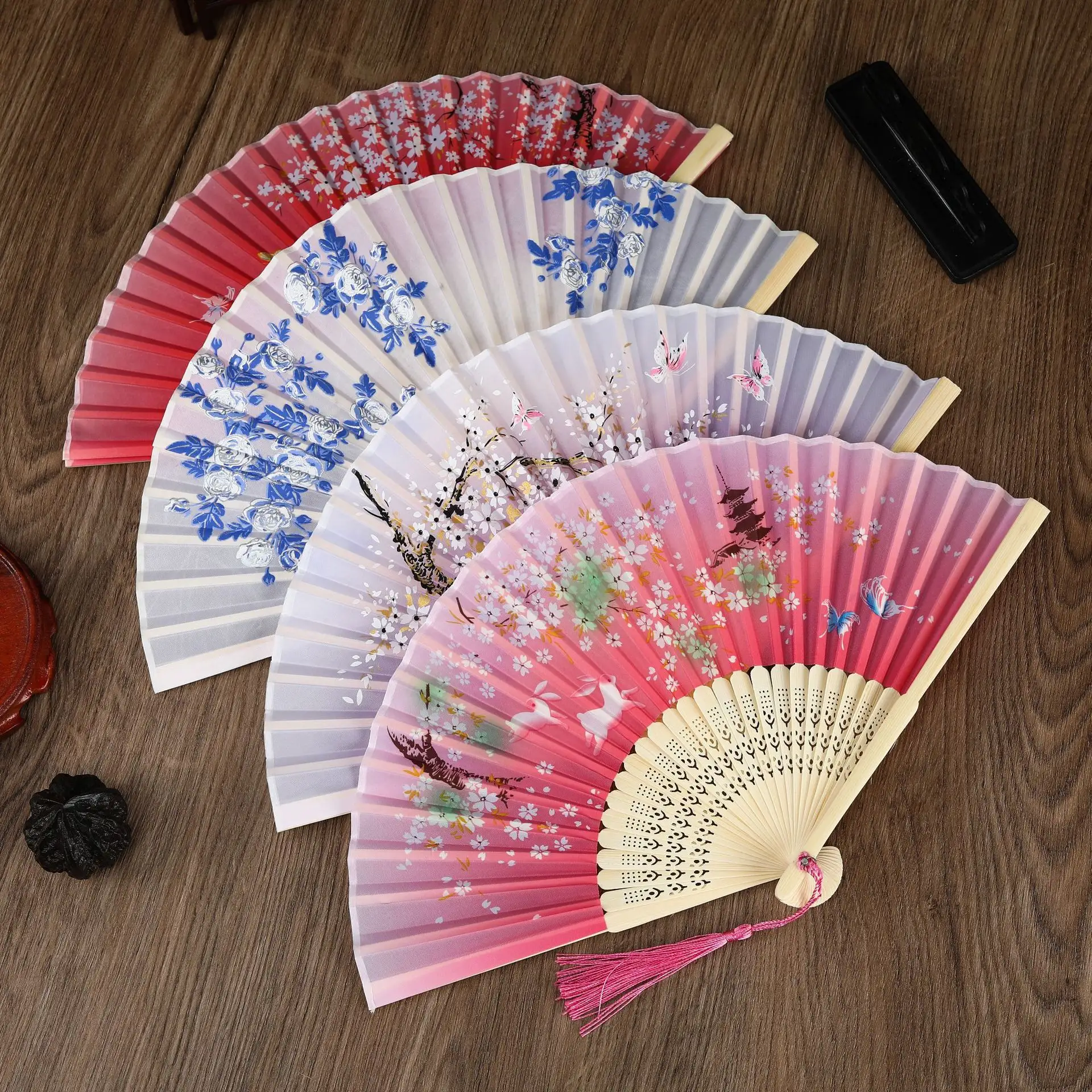Erqing bamboo fan bone ancient style folding female fan Hanfu matching summer dance fan wholesale AG2119