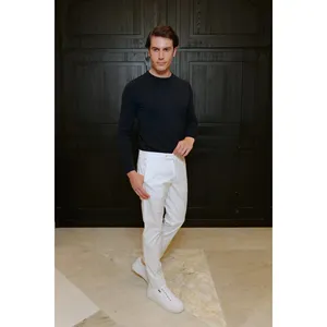 Pantalones Chinos de Algodón Blanco para Primavera/Verano - Product Image 4