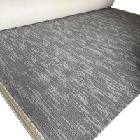 Tapis industriel ignifuge B1 100% PP PVC à base antidérapante, bouclé, haute densité pour immeubles de bureaux ODM/OEM