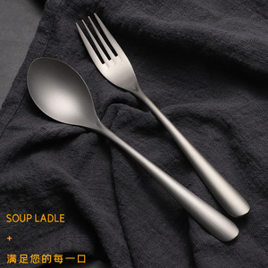 Juego de cuchara y tenedor de titanio puro, utensilio de viaje portátil redondo arenado, reutilizable - Product Image 3