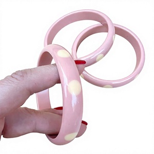Nouveau bracelet en résine cristalline à pois, design tendance, meilleure qualité, ensembles de bijoux pour femmes avec accessoires, bracelet en résine cristalline pour femme - Product Image 3