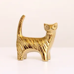Nuovo design di lusso di tendenza logo personalizzato in ceramica simpatico gatto in ceramica statua artigianato per accessori per la decorazione domestica