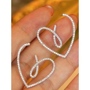 Boucles d'oreilles pendantes pour femmes Xinfly Design Fashion Jewelry, or massif 18 carats, grand cœur en forme de cœur, diamant 0,72 ct. - Product Image 5