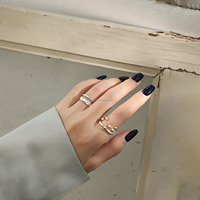 Bague ouverte fendue martelée en argent 925 bijoux de bande réglable minimaliste pour les femmes vêtements de tous les jours et accessoire de déclaration empilable