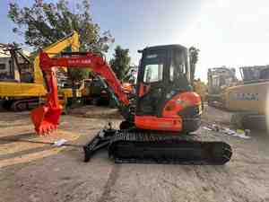 Miniexcavadora Japonesa Usada de 5 Toneladas, Marca de Primera Calidad, Modelo U55, con Brazo Oscilante y Pulgar, en Buenas Condiciones - Product Image 5