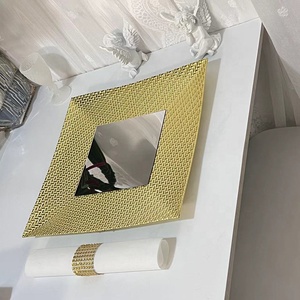 Platos Decorativos de Cristal para Espejo, para Bodas y Eventos, con Borde Dorado Trigo, Platos Base Cuadrados de Plástico - Product Image 5