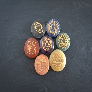 Juego de 7 Piedras de Palma para Reiki, Hechas a Mano, Pintadas en Oro, Grabadas, con Gemas, para Sanación con Reiki, Acción de Gracias - Product Image 5