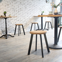 Hot Sell Günstiger Preis Metall Holz Industrie Snack Hocker Ohne Rückenlehne In Metall Holz Sitz