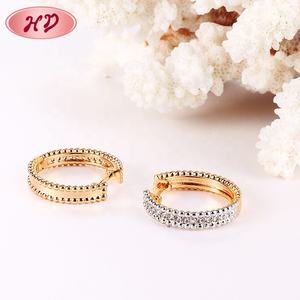 Groothandel Oorbellen Dames Kubieke Zirkonia Nieuwe Laatste Mode Ontwerpen Sieraden Gouden Huggies Oorbellen 18k voor Dames - Product Image 5