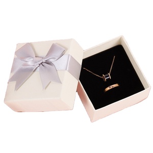 Boîtes à cadeaux de Noël personnalisées en gros, boîtes à fentes, blanc brillant, laminage UV, recyclables, artisanales, forme trapézoïdale, papier <span class=keywords><strong>photo</strong></span> - Product Image 6