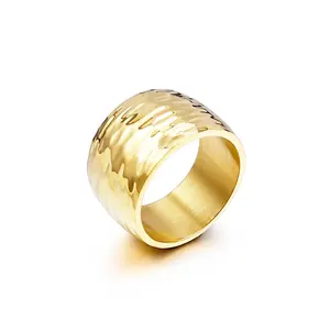 Kalen 10mm 11mm 망치질이있는 간단한 불규칙한 반지 금도금 스테인레스 스틸 선물 반지 여성용