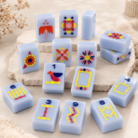 Tuiles de Mahjong Américaines Pop Art Uniques - Ensemble de 160 Tuiles Géométriques Modernes en Acrylique Bleu Translucide - Ensemble de Mahjong Coloré Gravé
