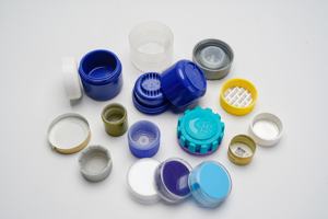 Macchina per l'Assemblaggio di Tappi per Latte a Prova di Bambino CR in 2 Parti - Product Image 2