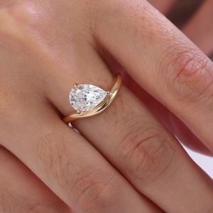Anillo de Moissanita de Lujo con Corte de Pera, D VVS, Oro Sólido Amarillo de 18K, 14K, 10K, Hecho a Mano, Anillos Finos de Compromiso y Boda para Mujer, para Fiesta - Product Image 3