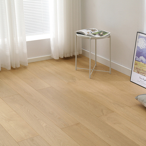 Parquet en bois d'ingénierie multicouche gaufré AVANTIMORA EN717-1, grade AB, silencieux, système T&G, 20 mm, chêne blanc, pour salon - Product Image 1