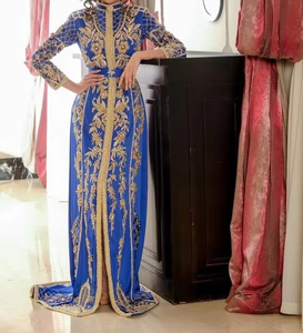 Elegante vestido de caftán de diseño hasta el suelo con bordado Zardozi pesado para bodas y fiestas - Product Image 2