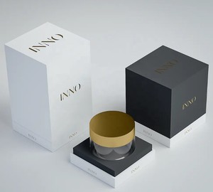 Caja rígida negra sostenible de lujo con diseño de hombro y cuello para embalaje de regalo reutilizable - Product Image 1