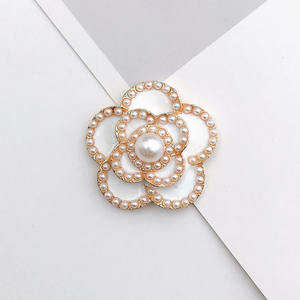 Aksesoris Bunga Mutiara dari Paduan Seng yang Trendy, Bahan Hiasan Casing Ponsel DIY Camellia Berlapis Enamel Grosir - Product Image 6