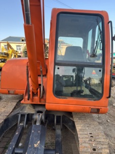 รถขุดขนาดเล็ก Doosan DH70 มือสอง 7 ตัน รถขุดไฮดรอลิกแบบตีนตะขาบ เครื่องจักรก่อสร้างสำหรับขาย - Product Image 2