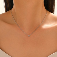 Collier à chaîne fine de luxe léger et minimaliste, design de niche discret et élégant, sensation haut de gamme, tempérament doux, polyvalent