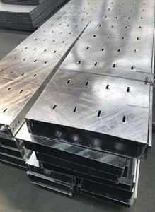 ケーブル敷設用の穴あきサポートシステム付き亜鉛メッキ鋼ケーブルトレイ - Product Image 3