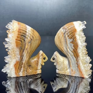 Vente en gros de sculptures en cristal, grappe de quartz naturel transparent, écureuil mignon, décoration, cadeau - Product Image 2