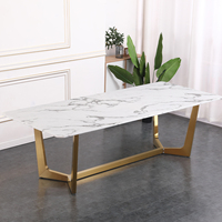 Ensemble de table à manger moderne italienne de luxe 8 places, plateau en marbre doré, tables et chaises de banquet pour événements