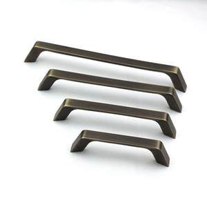 Fine Workmanship Zinc Alloy Chrome <strong>Door</strong> Handle,kitchen Cabinet square Zinc Alloy Pull Handle - Product Image 1
