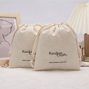 ถุงผ้าแคนวาสขนาดเล็กแบบมีเชือกผูก สำหรับใส่ของขวัญ/เครื่องสำอาง/เครื่องประดับ  พร้อมบริการปั๊มร้อนลายตามสั่ง - Product Image 2