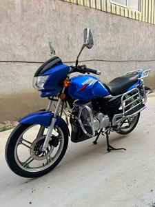 <span class=keywords><strong>Moto</strong></span> à essence <span class=keywords><strong>Suzuki</strong></span> EN150 150cc personnalisée monocylindre 4 temps refroidie par air CDI adaptée à toutes sortes de conditions routières - Product Image 4